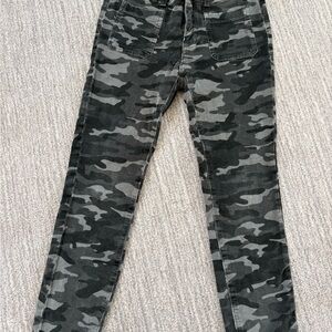 Camo Skinny Pants in Black & Gray